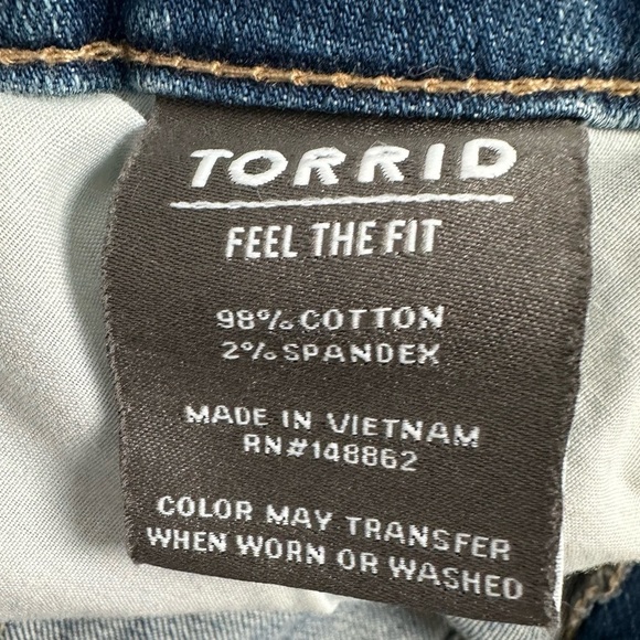Torrid 3.5 Inch Vintage Stretch Mid-Rise Short - Picture 9 of 13